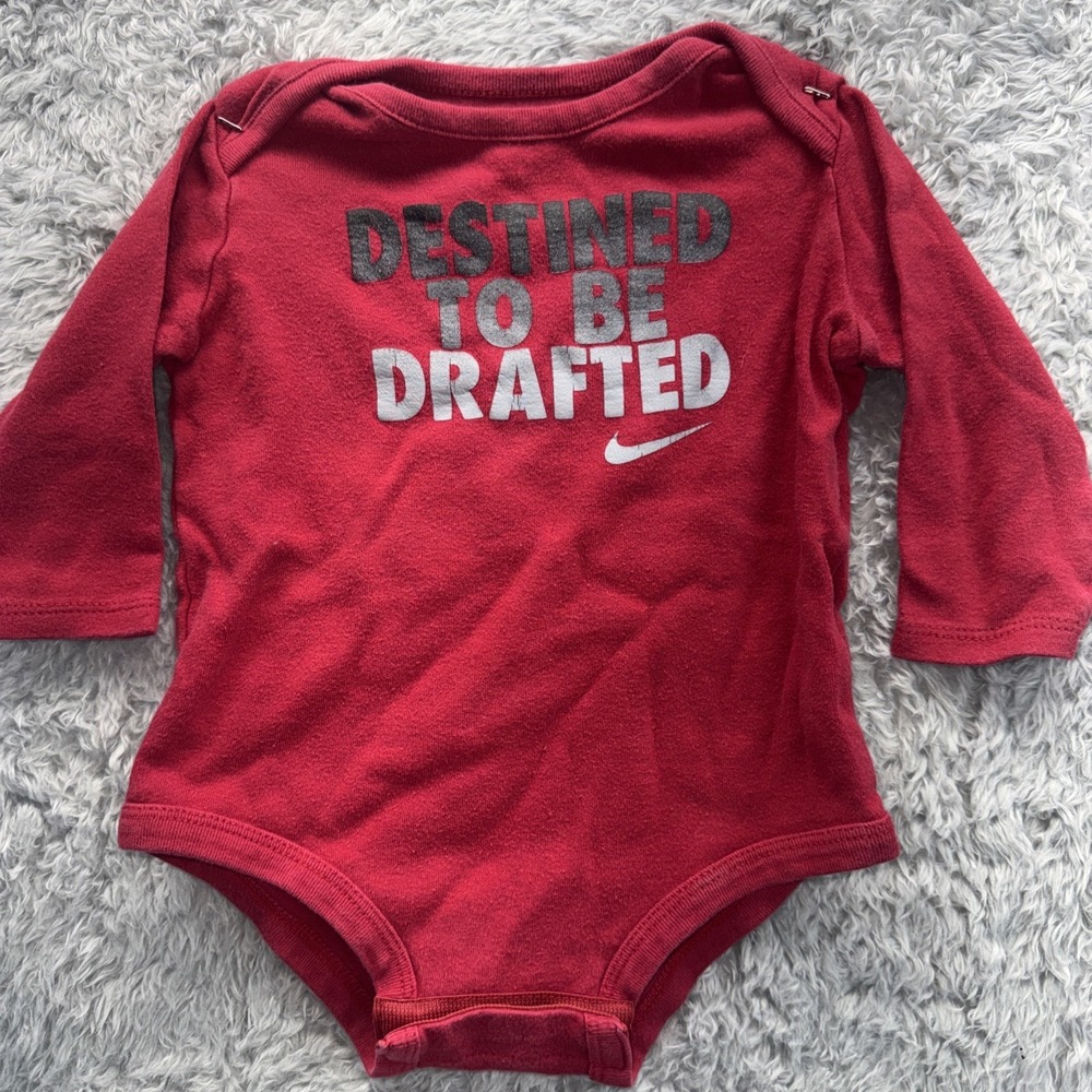 Nike Shirt size 6 - 9 Months Baby Boys One Piece red Long Sleeved Sports Drafted
